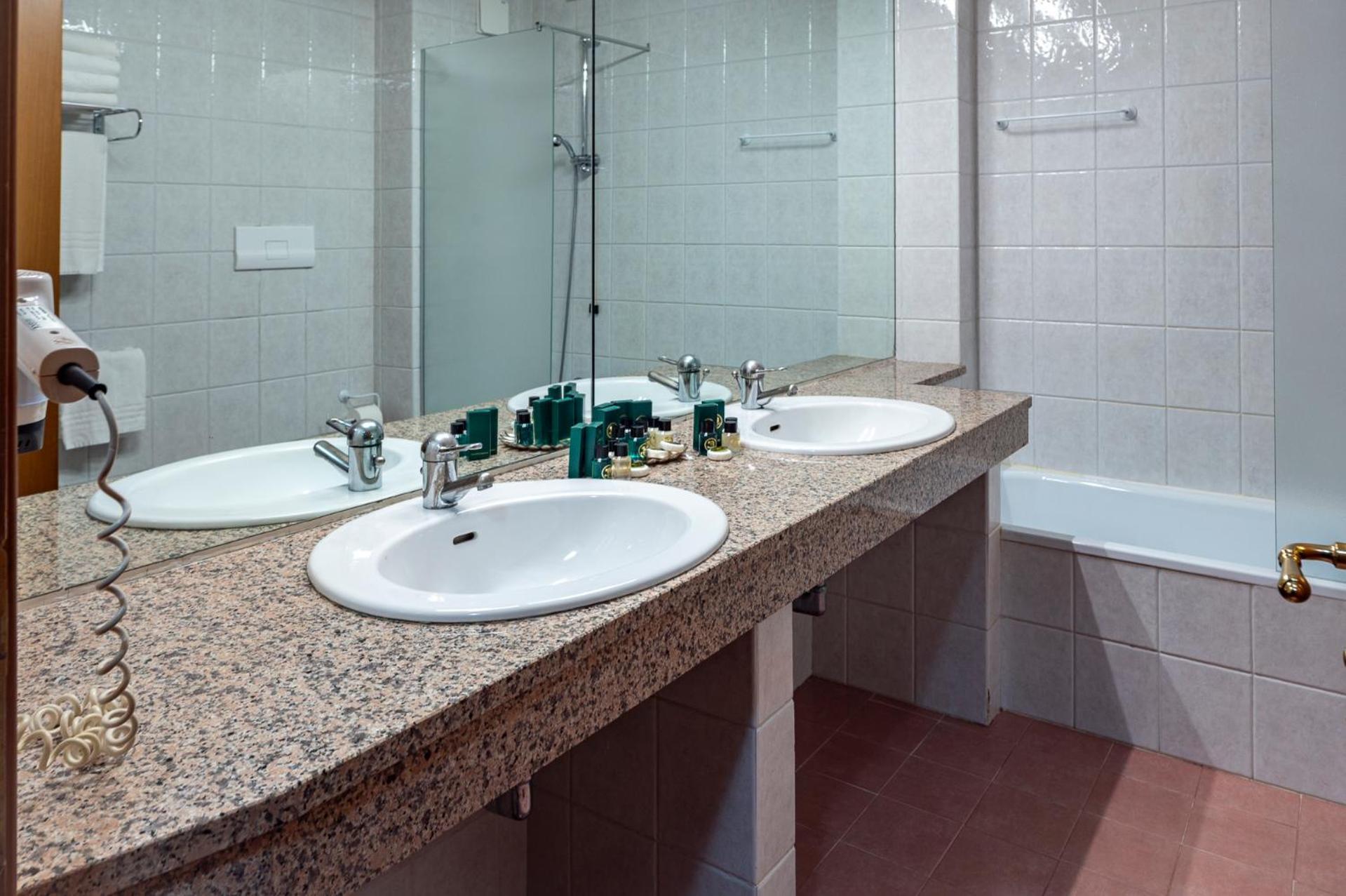Hotel Corona & Spa Pescasseroli Extérieur photo