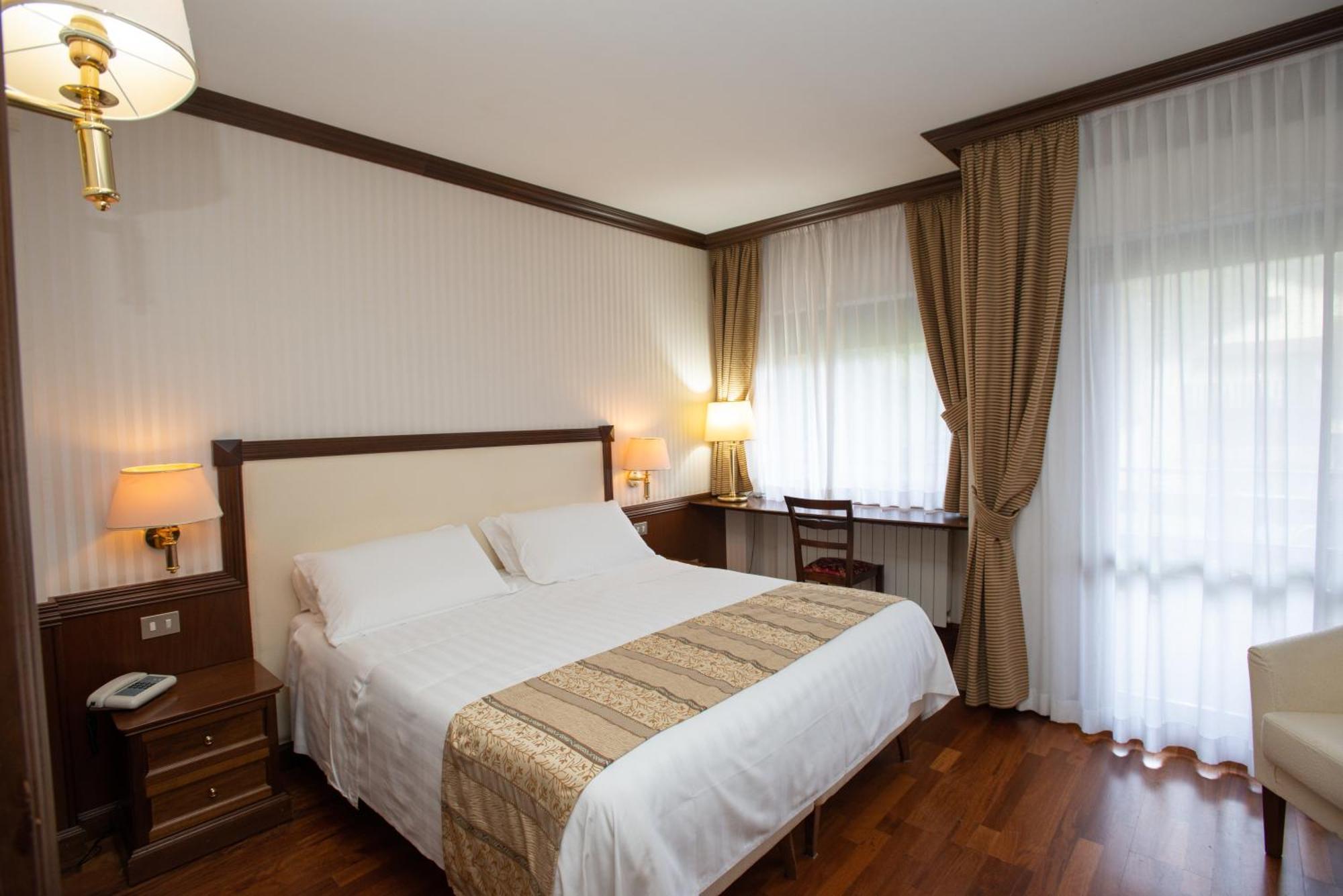 Hotel Corona & Spa Pescasseroli Extérieur photo