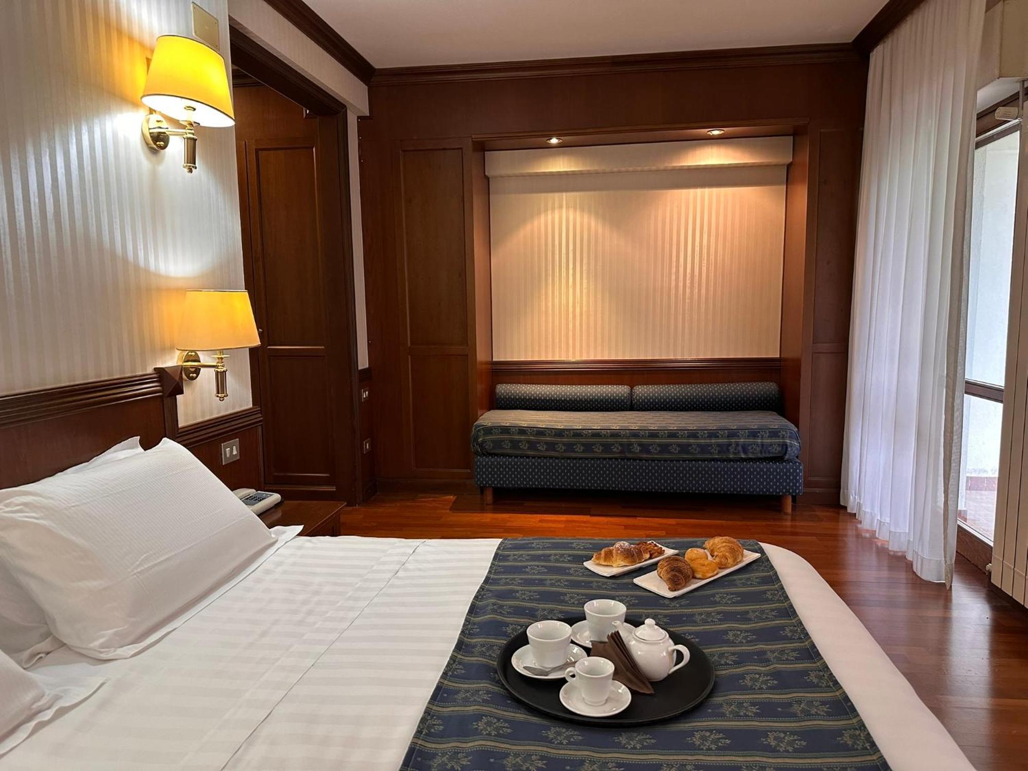Hotel Corona & Spa Pescasseroli Extérieur photo